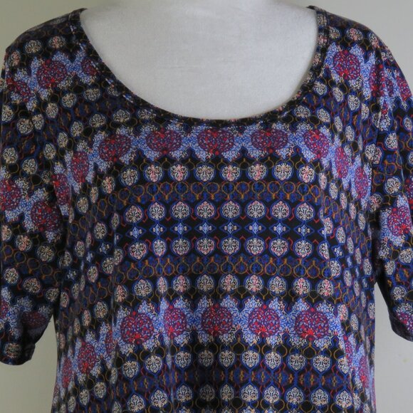 LuLaRoe Women's Blue & Red Short-Sleeve Round-Neck Pullover Tunic Size L (C1281) - Picture 1 of 7